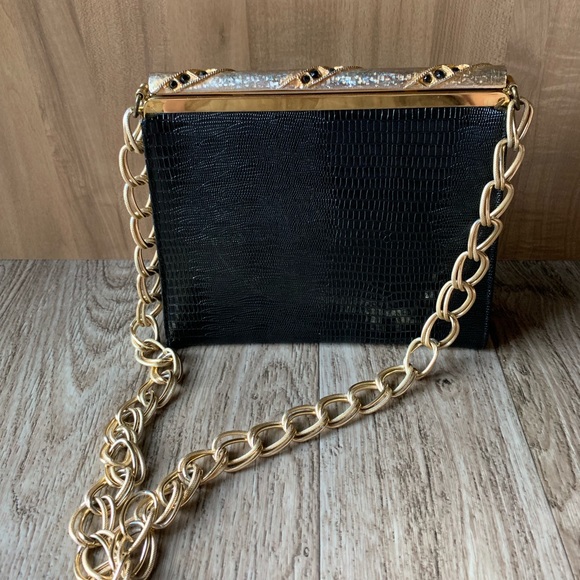 Vintage clutch with embellished spine - Picture 1 of 4